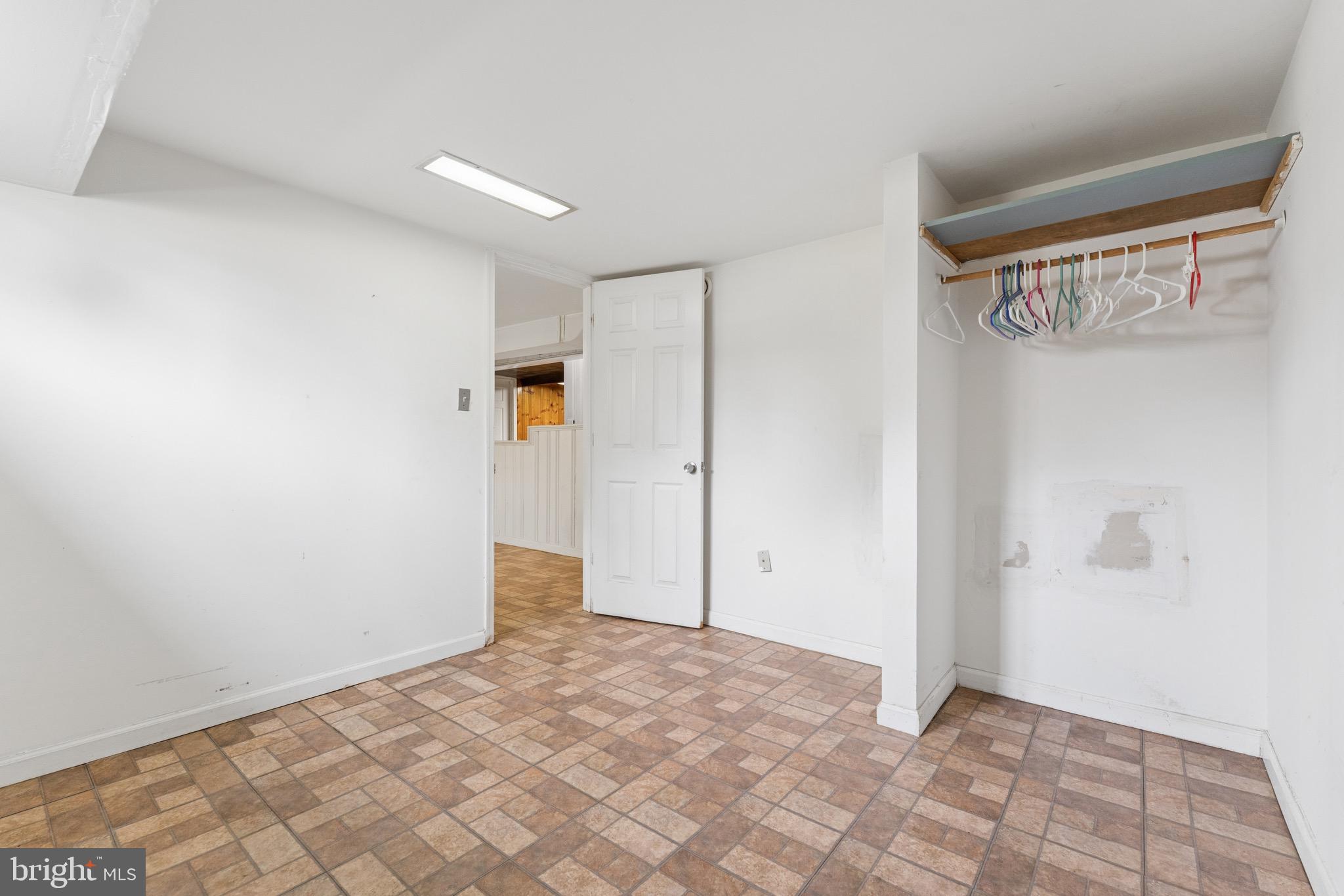 BROYHILL CREST - Residential