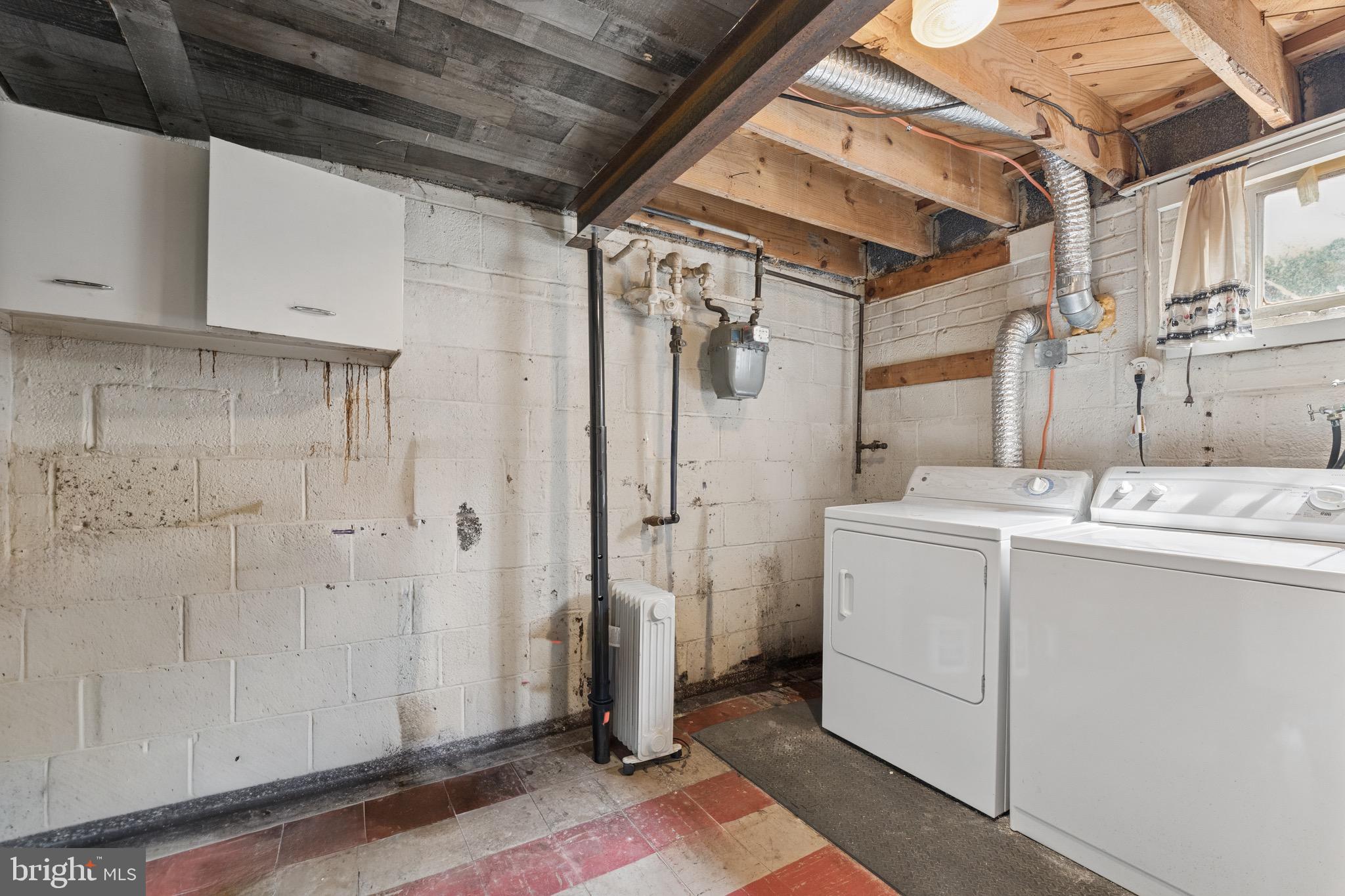 BROYHILL CREST - Residential