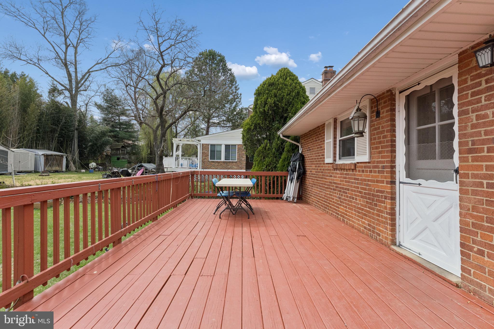 BROYHILL CREST - Residential