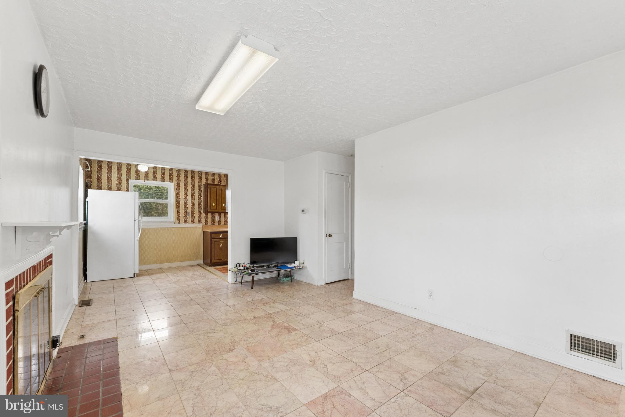 BROYHILL CREST - Residential