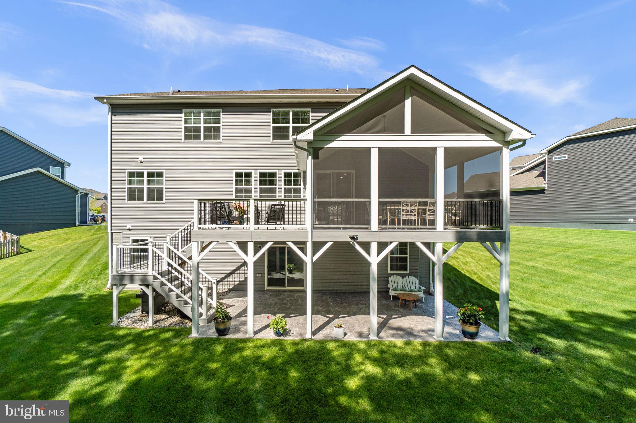 STONEGATE - Residential