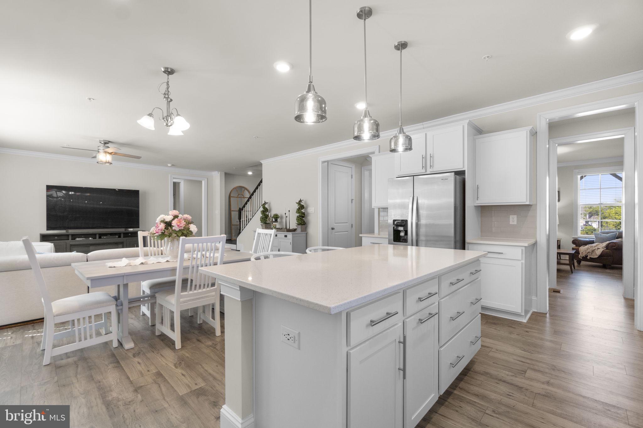 STONEGATE - Residential
