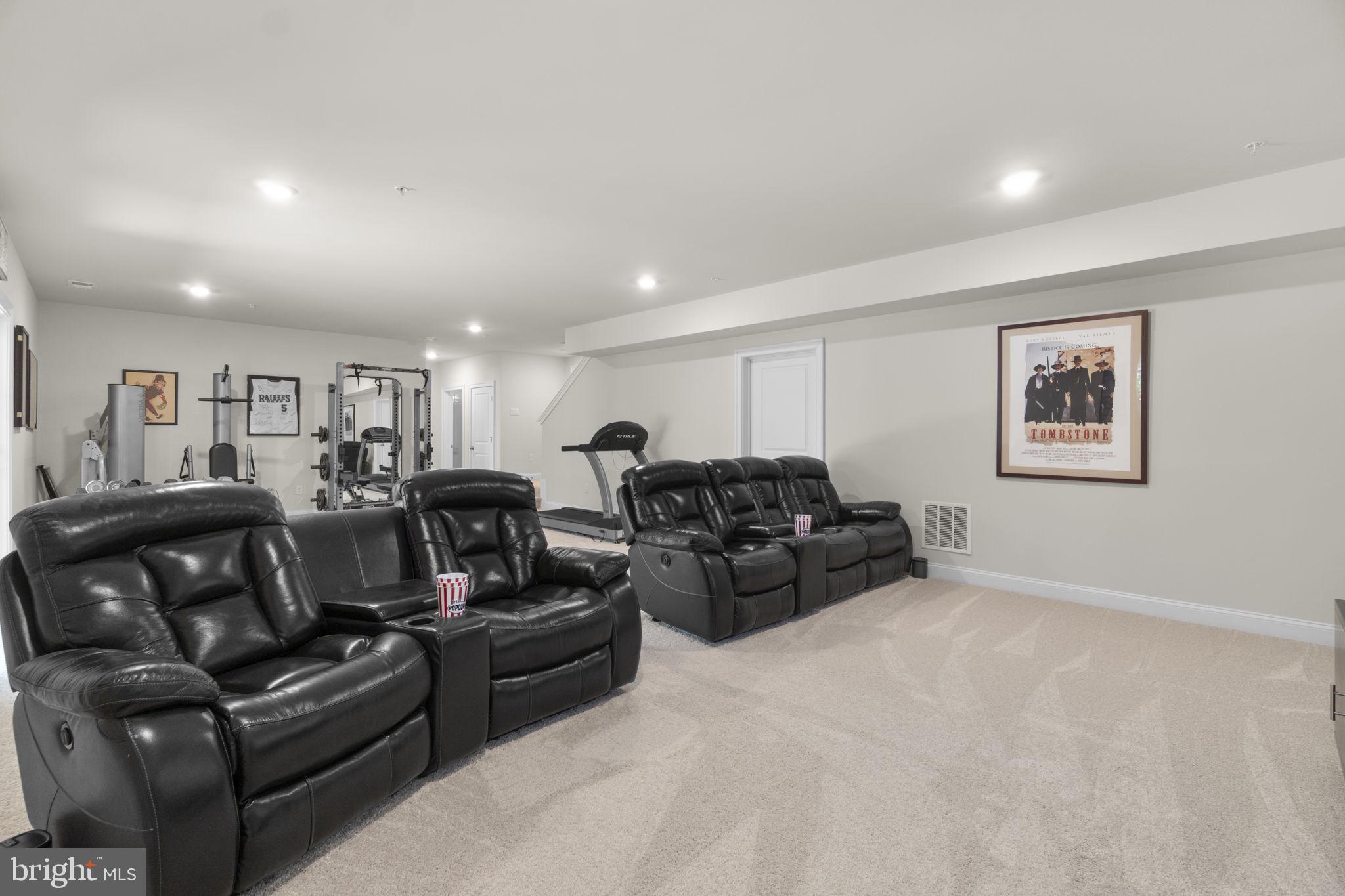 STONEGATE - Residential
