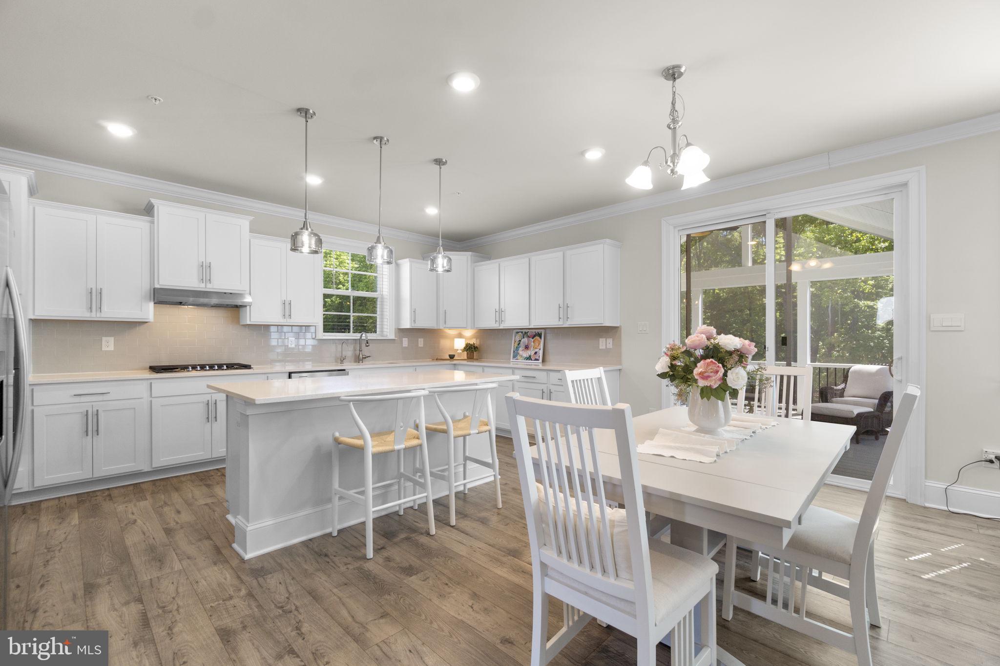STONEGATE - Residential