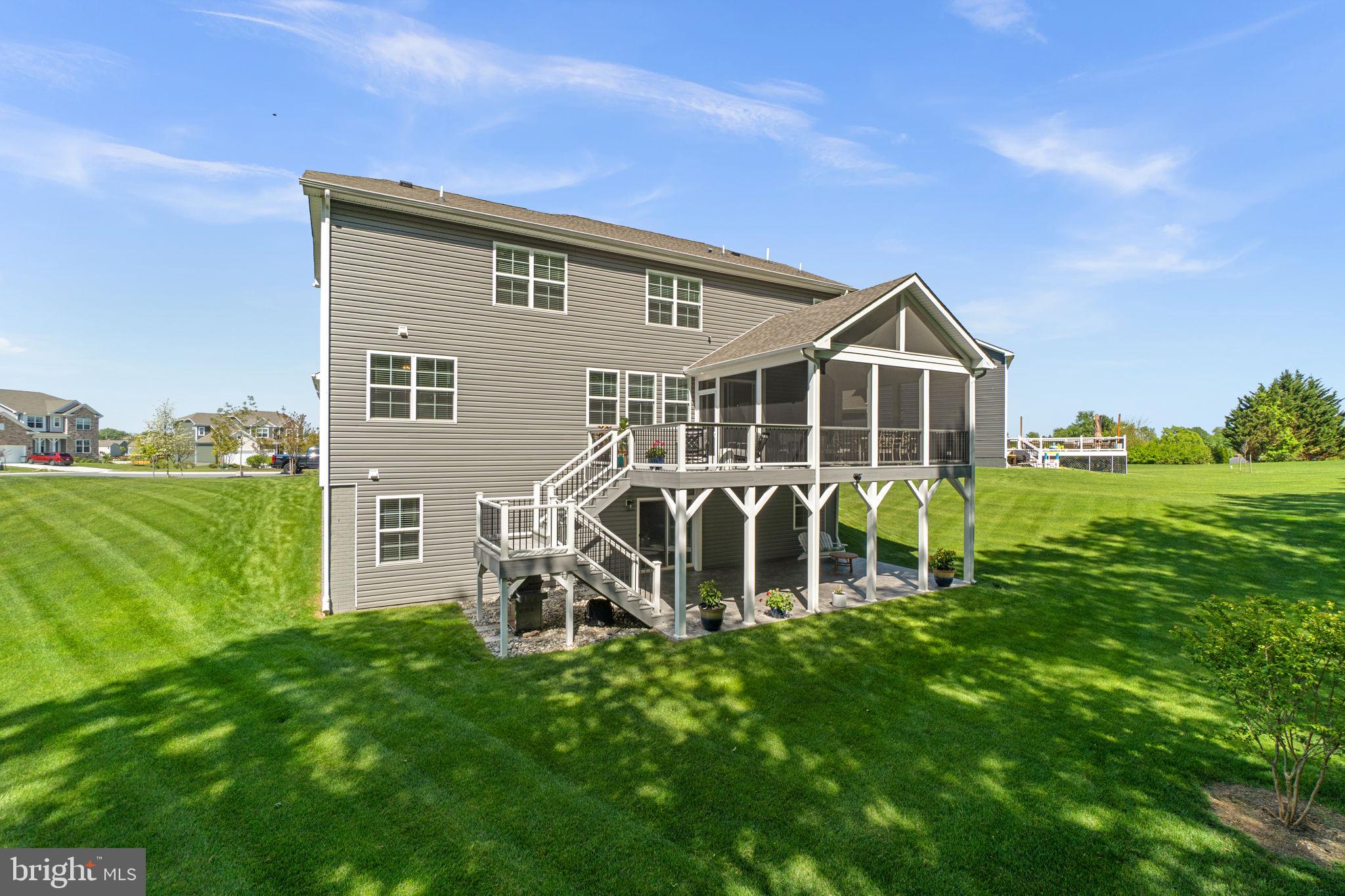 STONEGATE - Residential