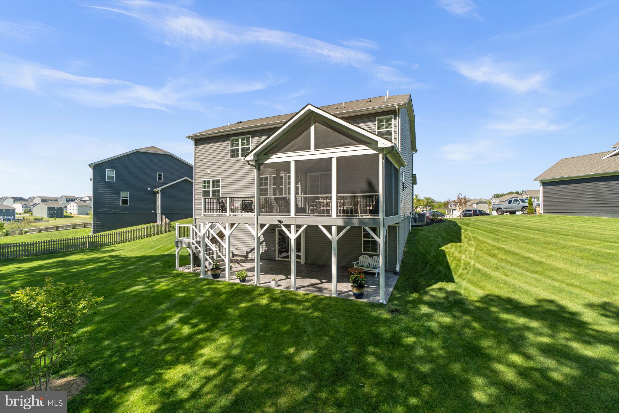STONEGATE - Residential