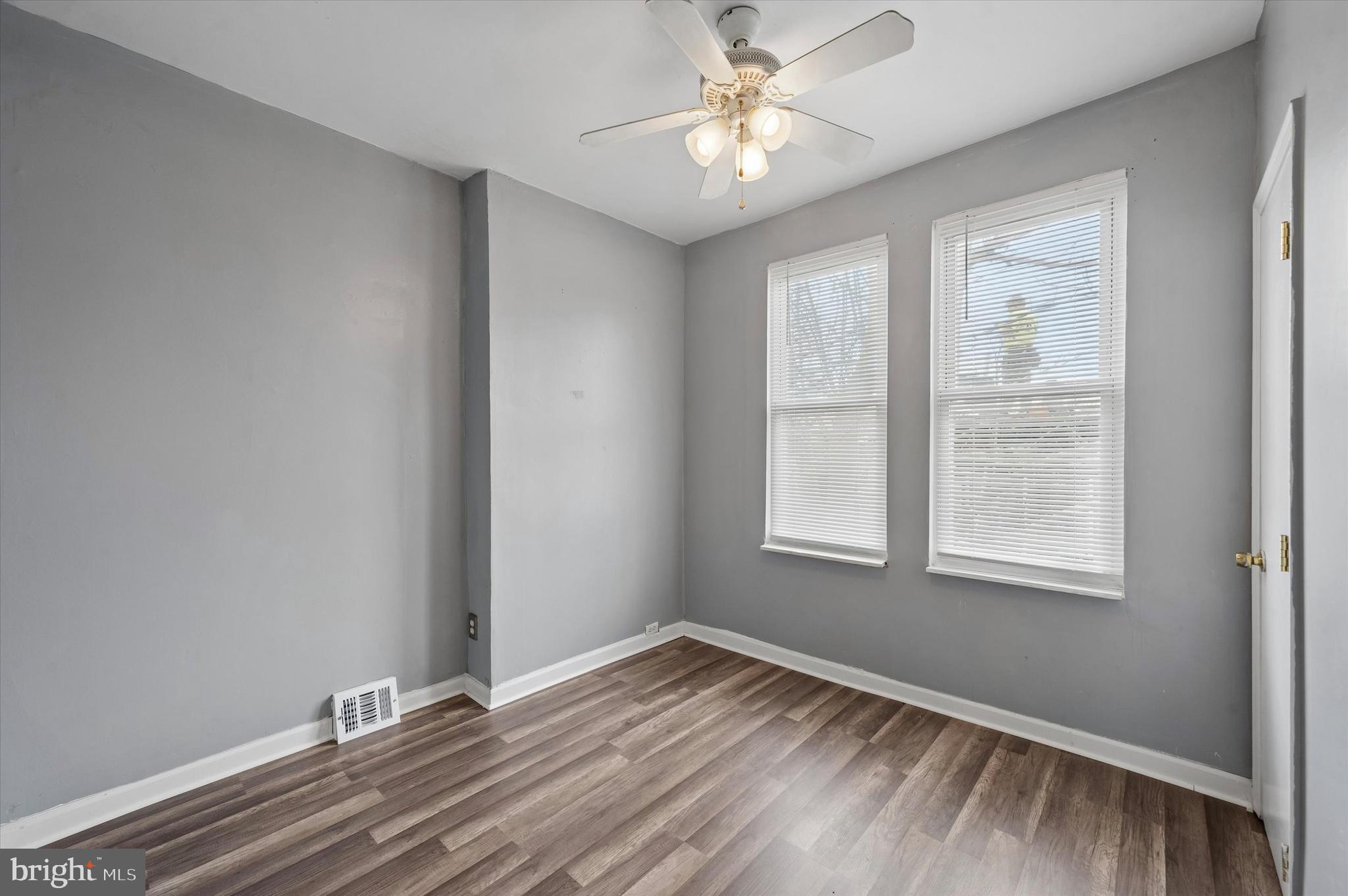 KENSINGTON - Residential