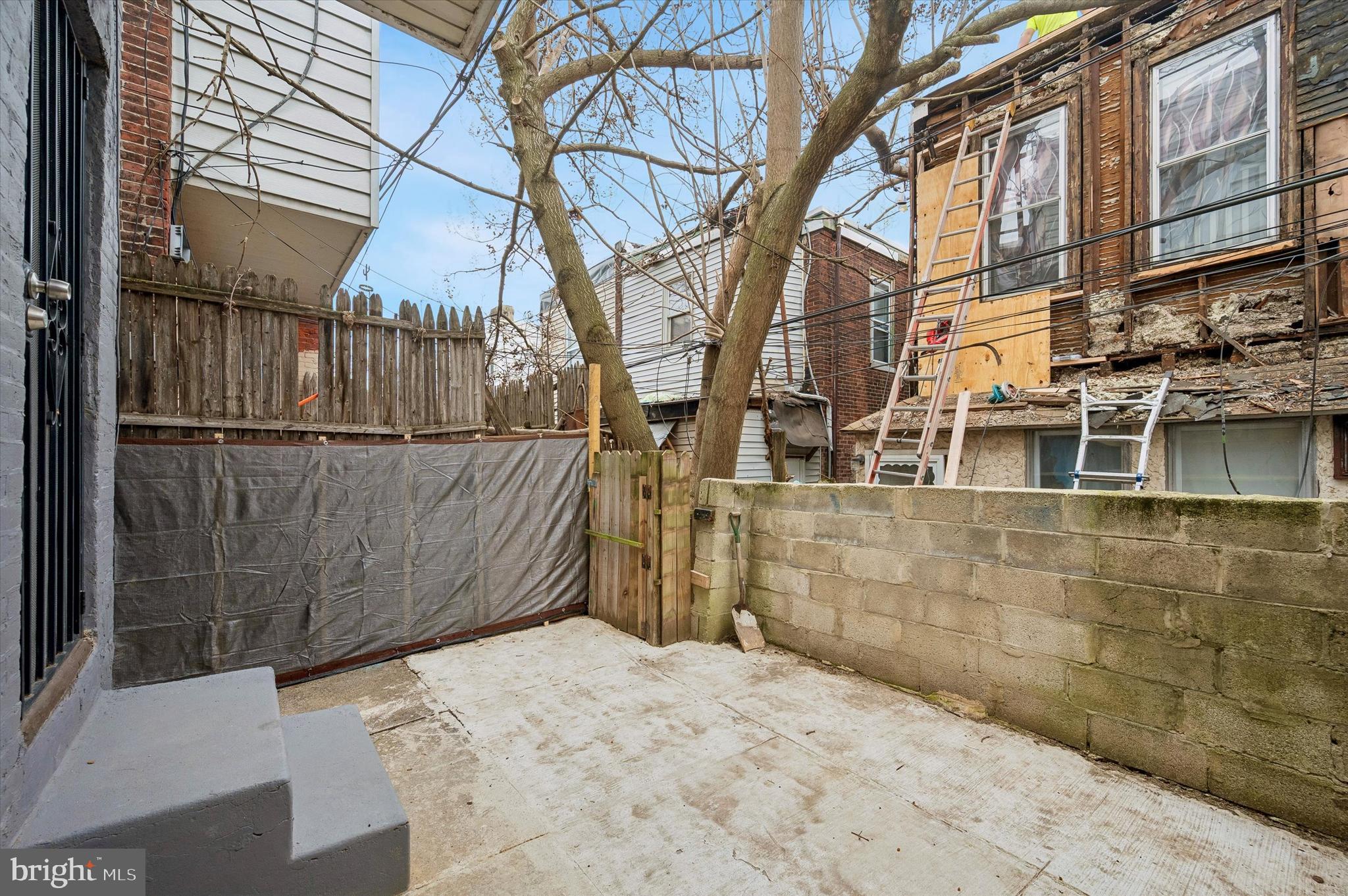 KENSINGTON - Residential