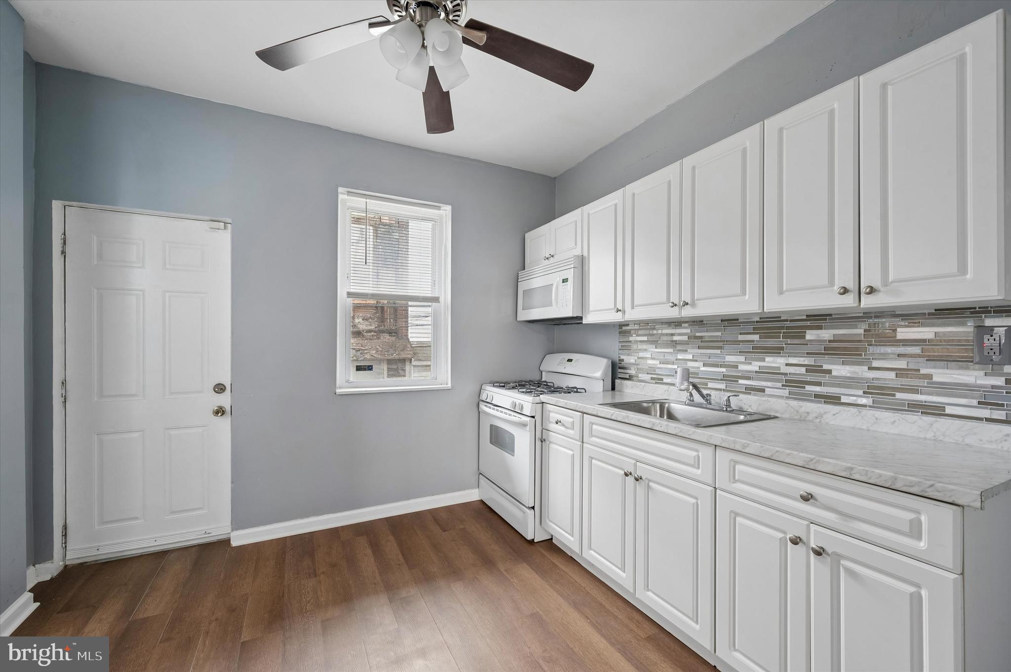 KENSINGTON - Residential