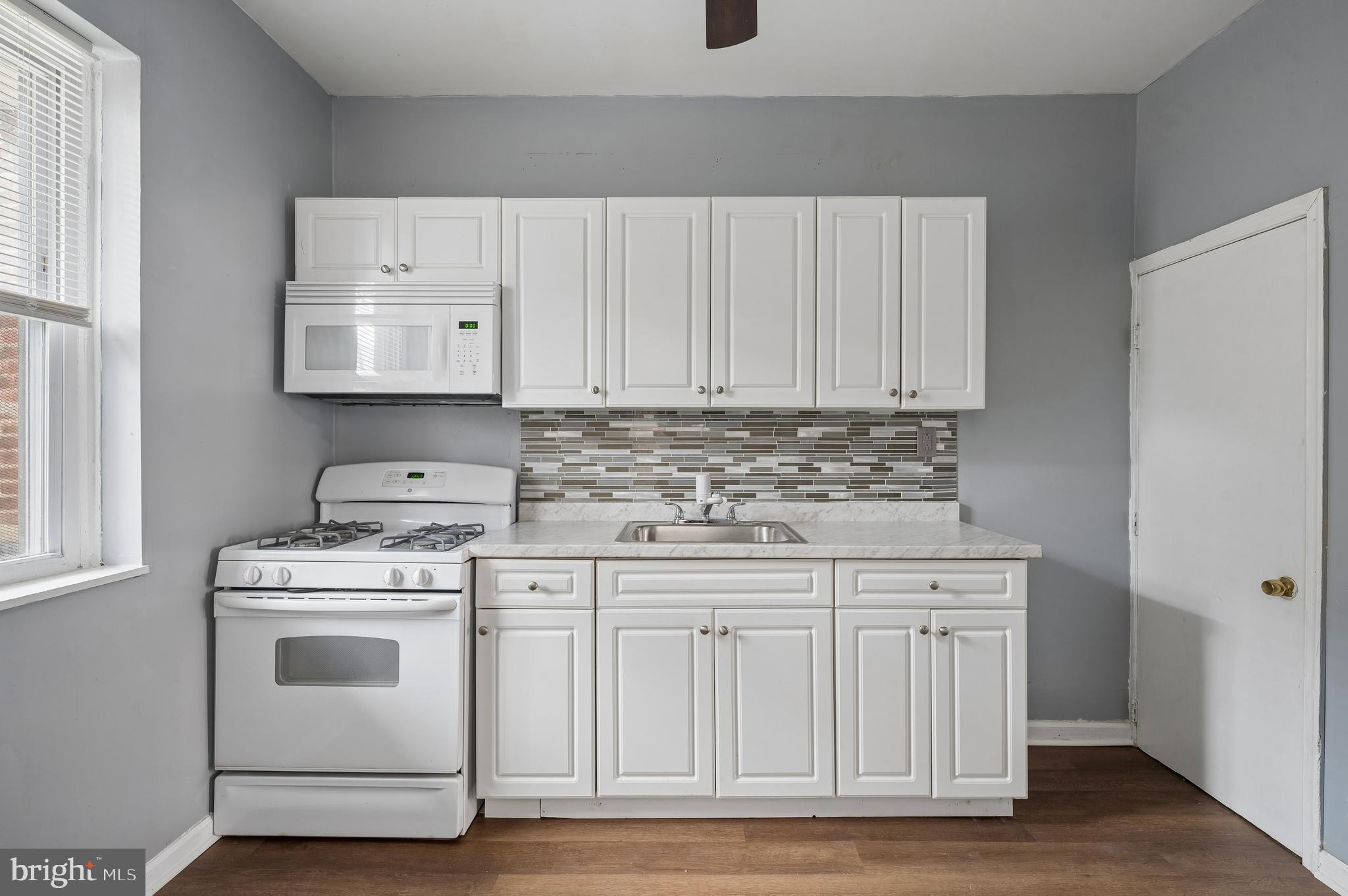 KENSINGTON - Residential