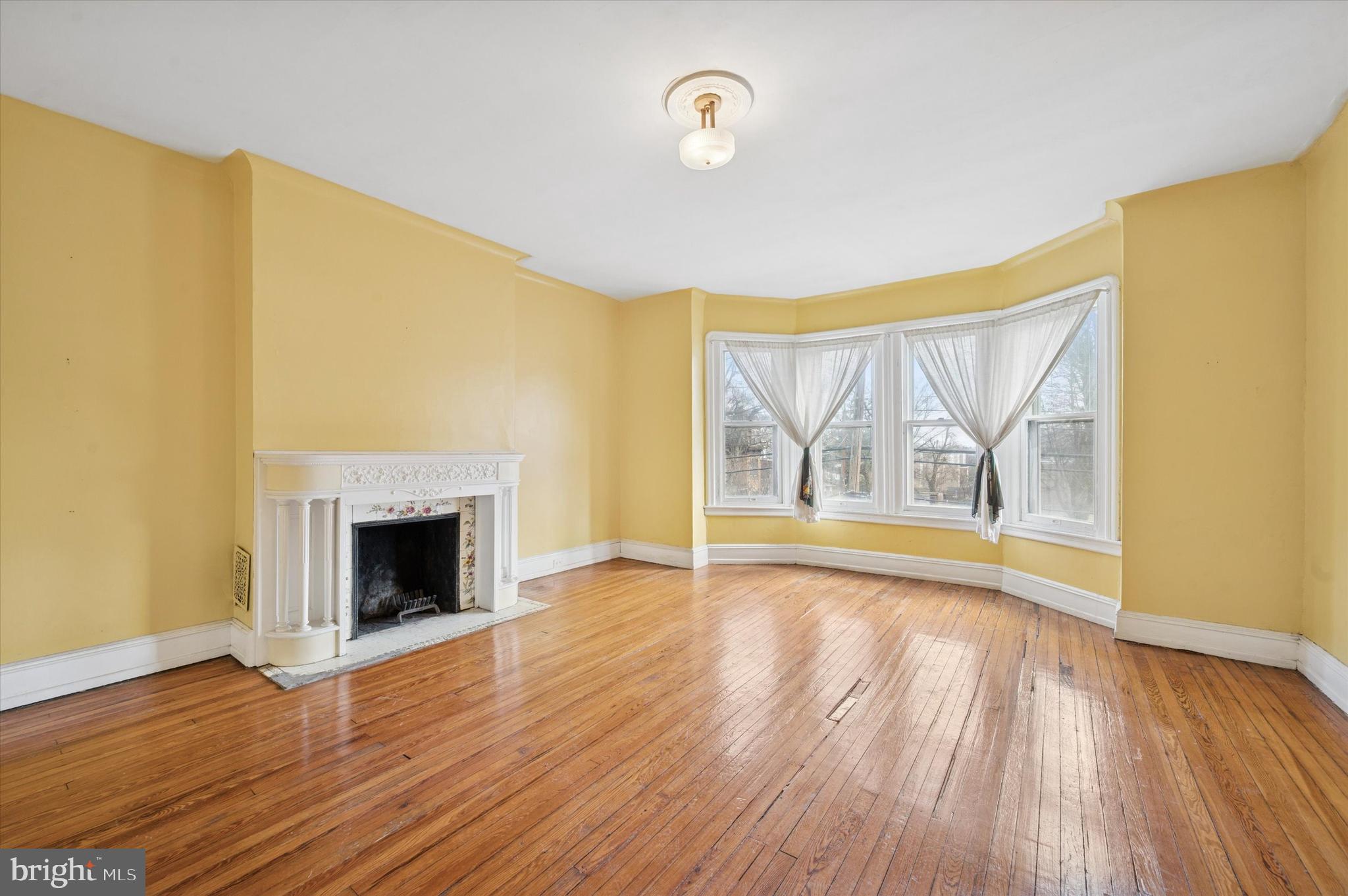 UNIVERSITY CITY - Residential