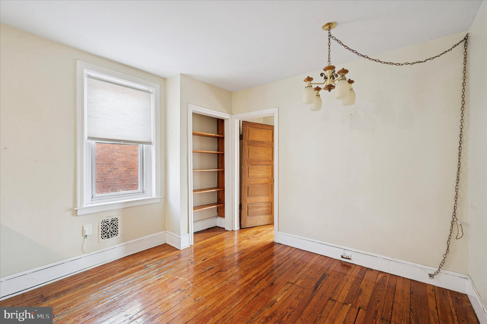 UNIVERSITY CITY - Residential