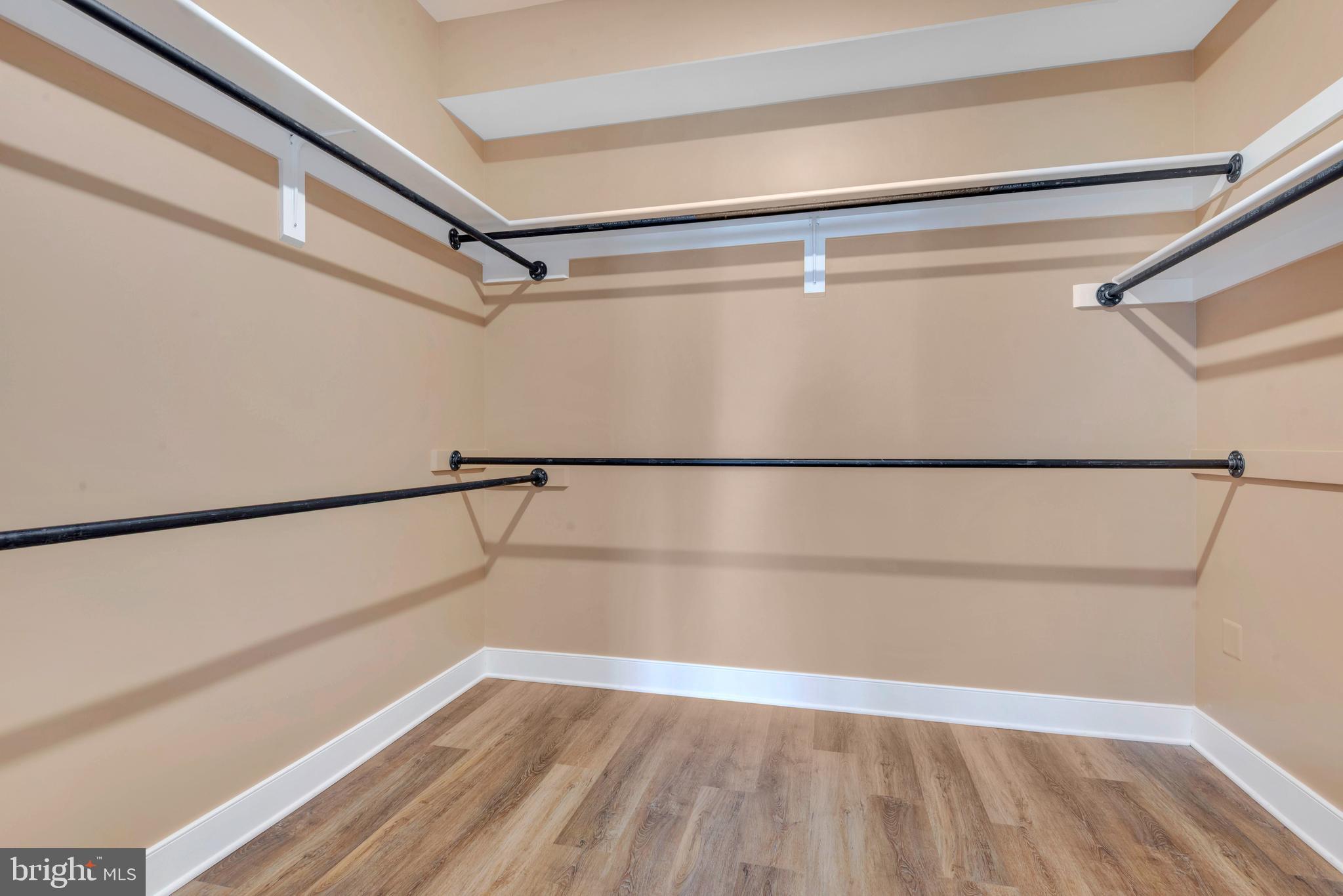 FOUR SEASONS AT KENT ISLAND - Residential