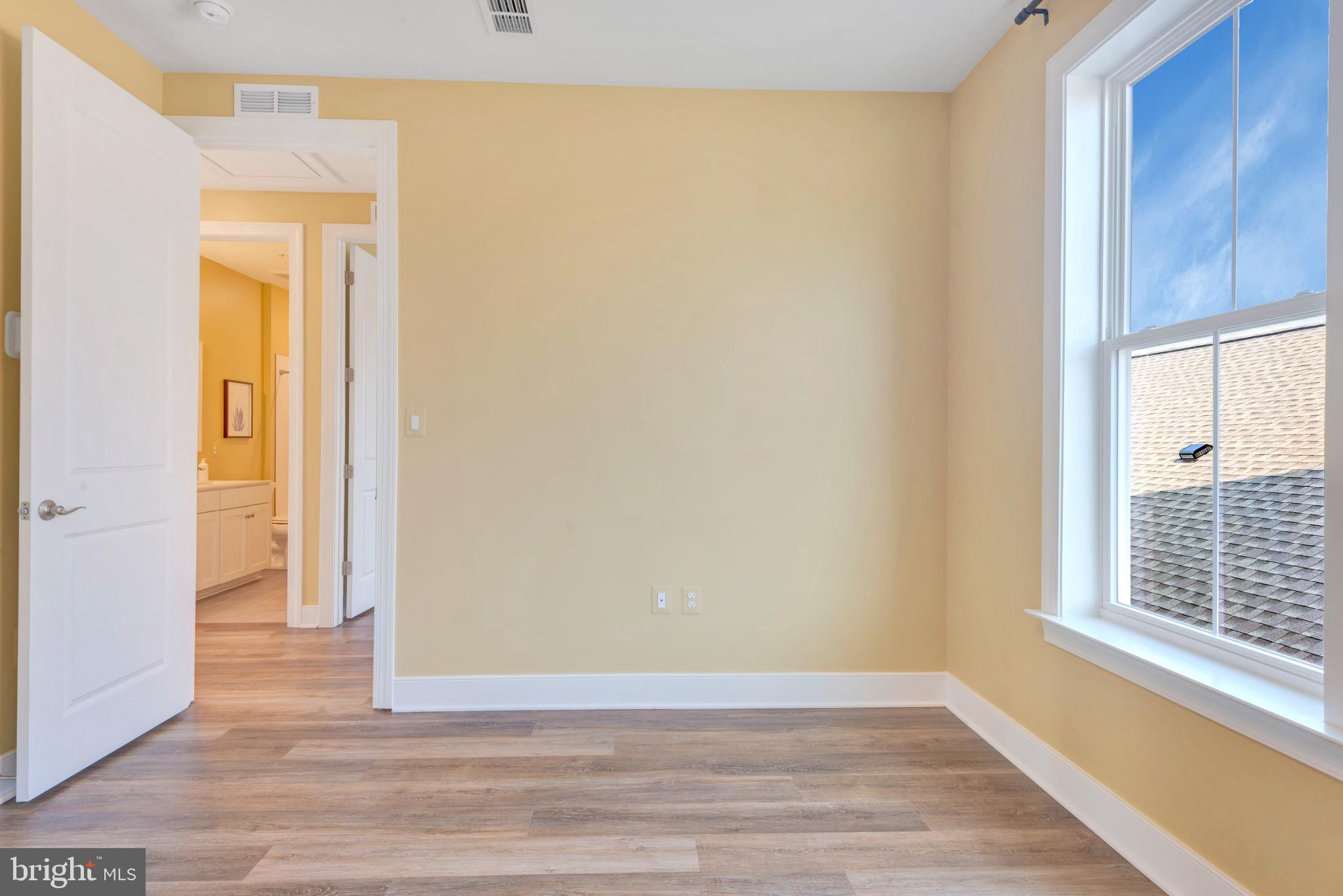 FOUR SEASONS AT KENT ISLAND - Residential