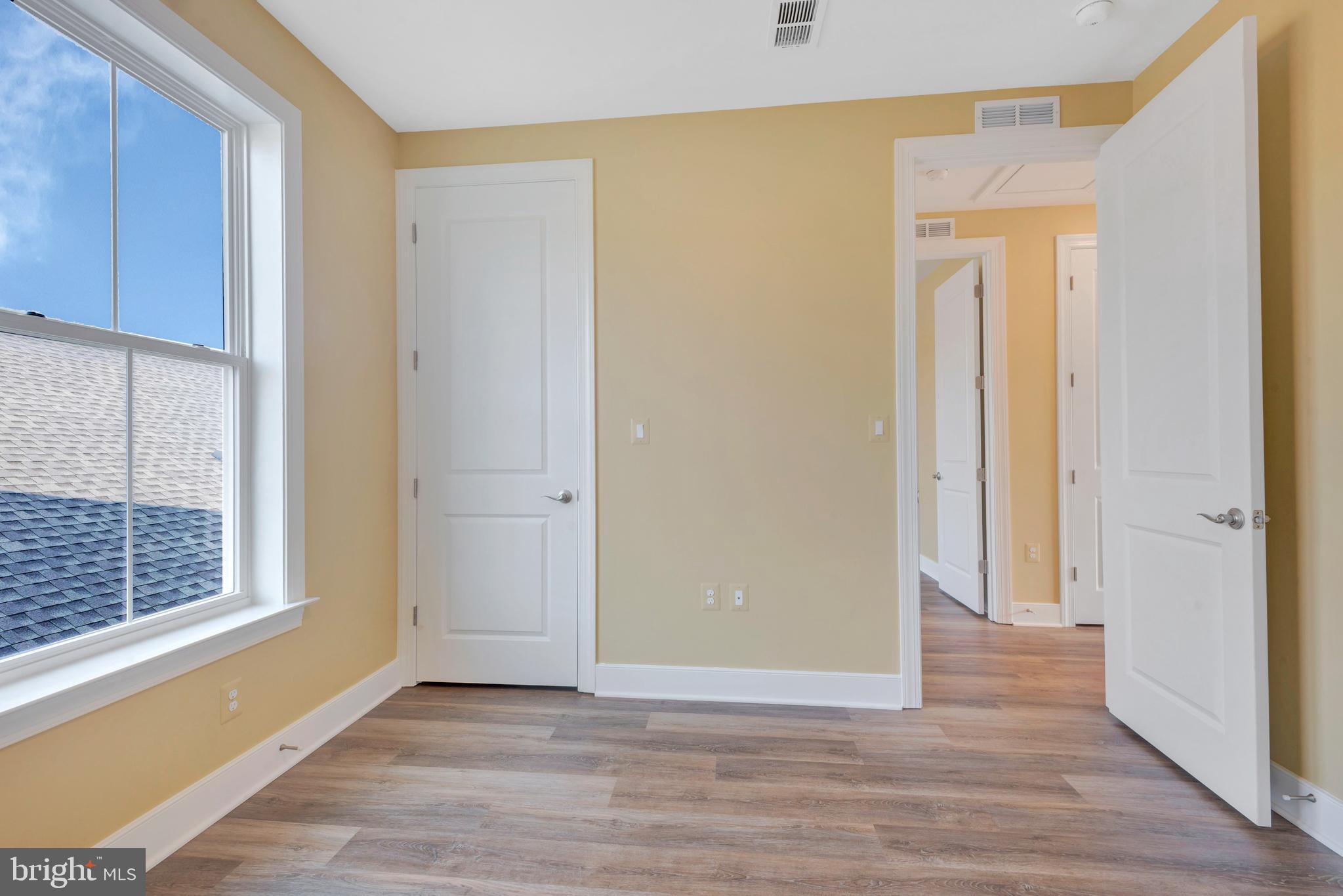 FOUR SEASONS AT KENT ISLAND - Residential