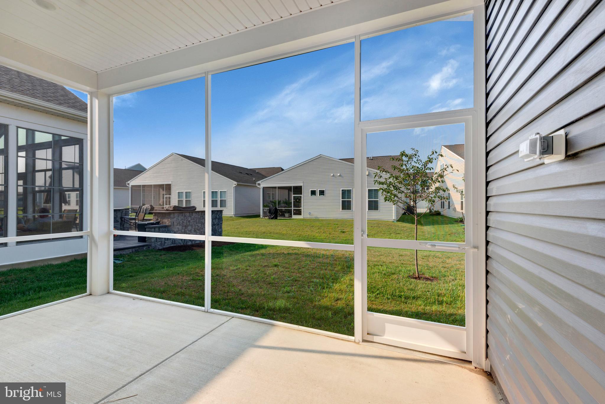 FOUR SEASONS AT KENT ISLAND - Residential