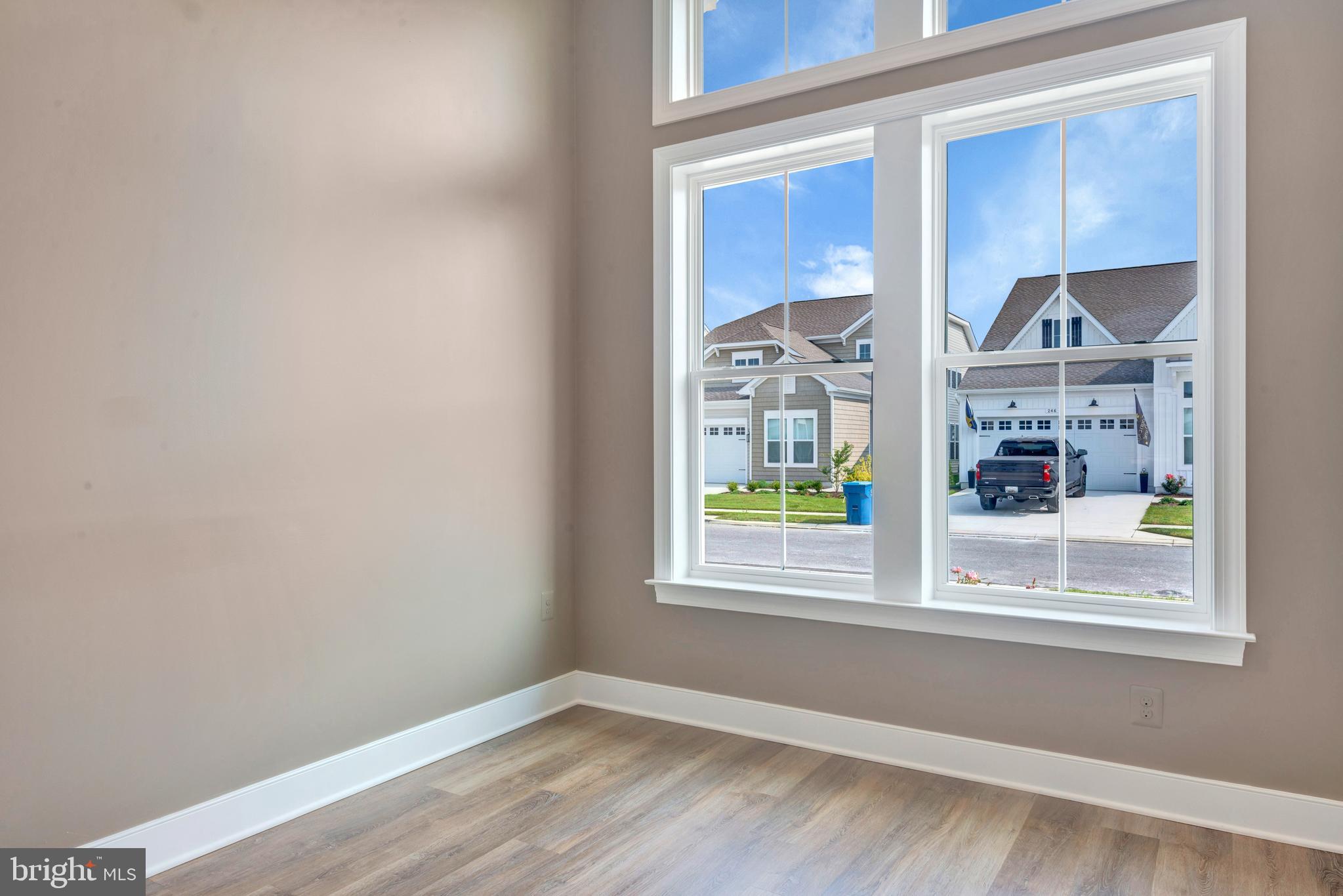 FOUR SEASONS AT KENT ISLAND - Residential