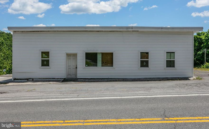 Opportunity to own a vast commercial space in a prime location, totaling 8,399 sq ft. Zoned B-1 for Neighborhood Commercial, this property offers the exibility to live in the building while running your business, or to transform it into your dream home. The possibilities are truly endless with this versatile space, making it an ideal choice for entrepreneurs, investors, or anyone looking to customize a property to their specific needs and vision. Whether you’re looking to launch a new business venture or create a unique personal residence, this property provides the canvas for your creativity to flourish.