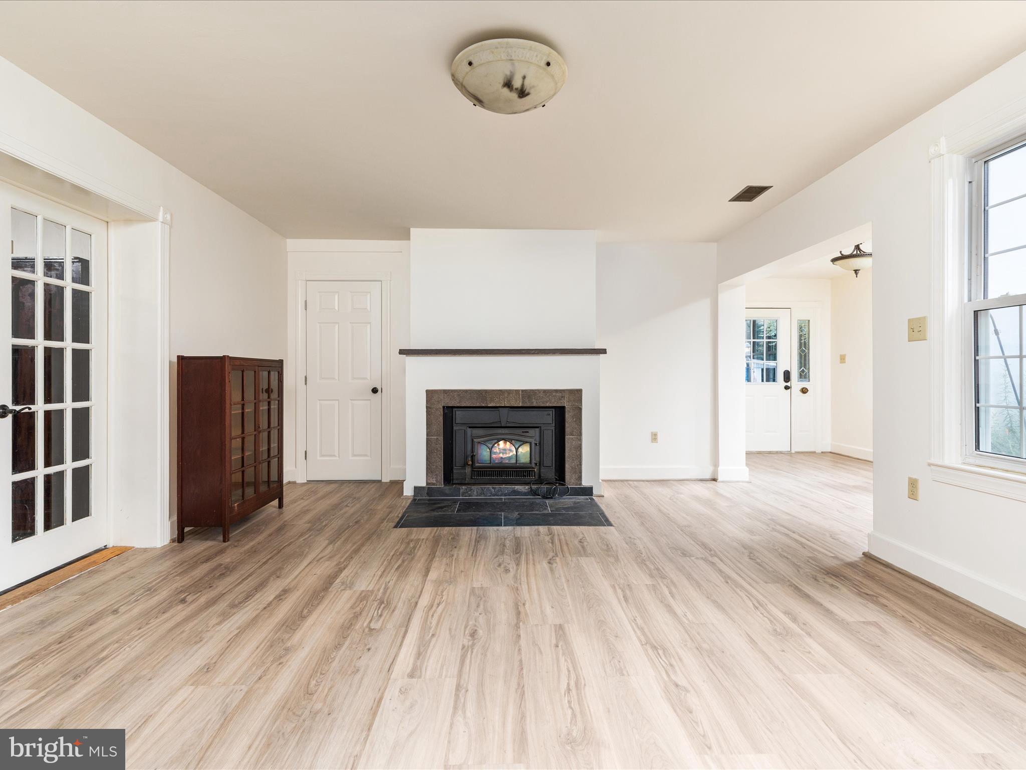 939 SEVEN FOUNTAINS ROAD
