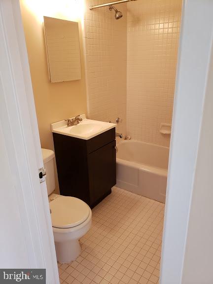 ROSSLYN - Residential Lease