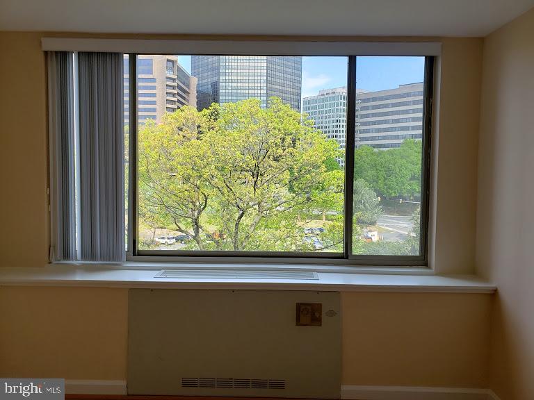 ROSSLYN - Residential Lease