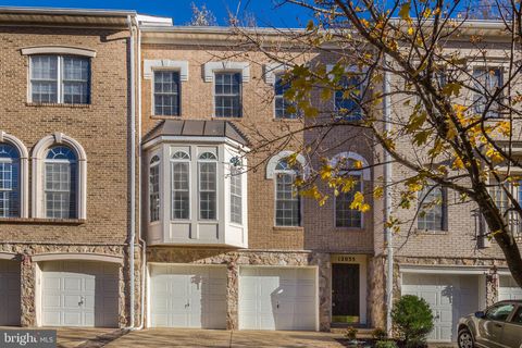 Photo of 12035 Treeline Way, NORTH BETHESDA, MD 20852 (MLS # MDMC2206198)