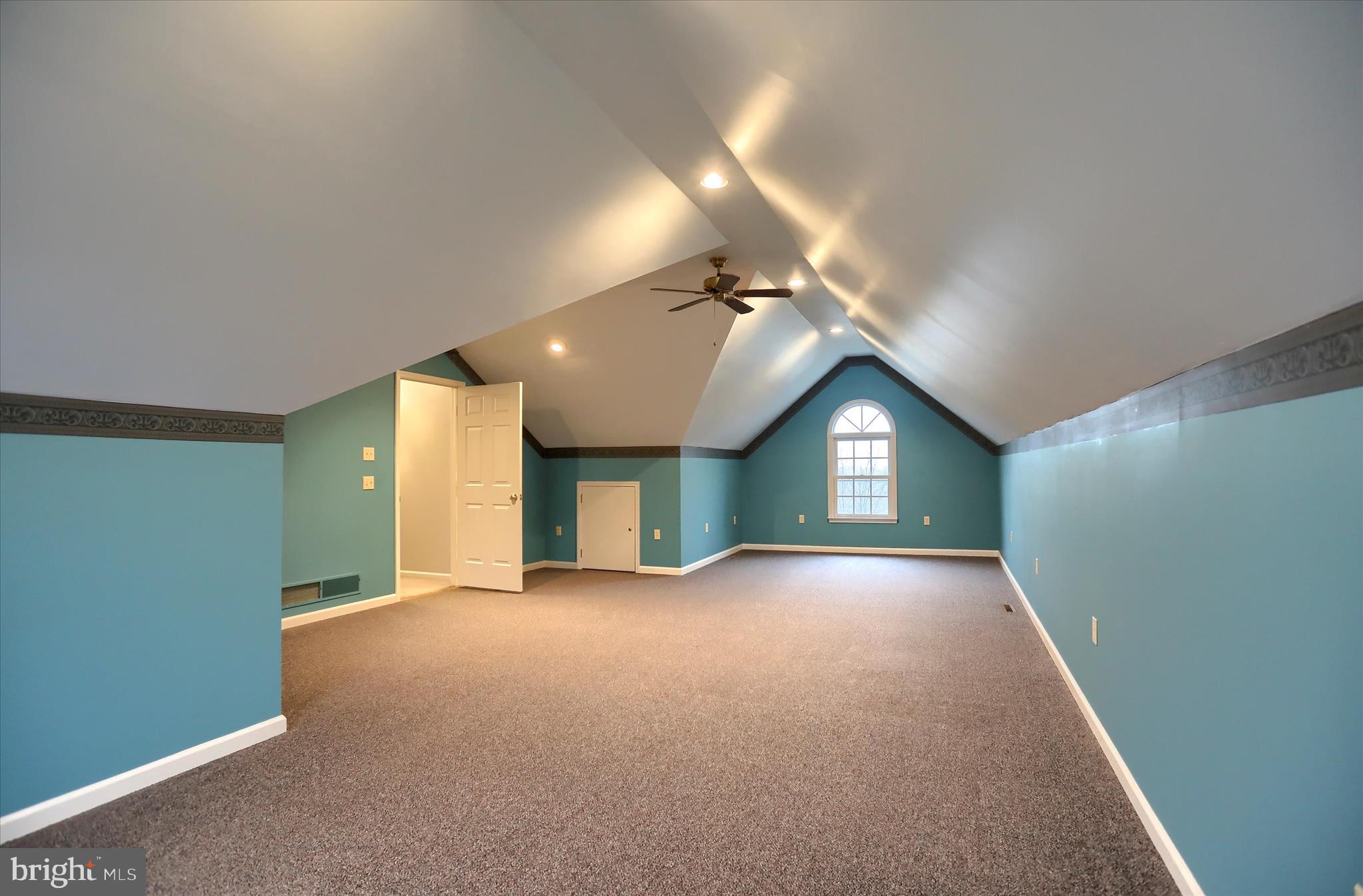 FLORIBUNDA HEIGHTS - Residential