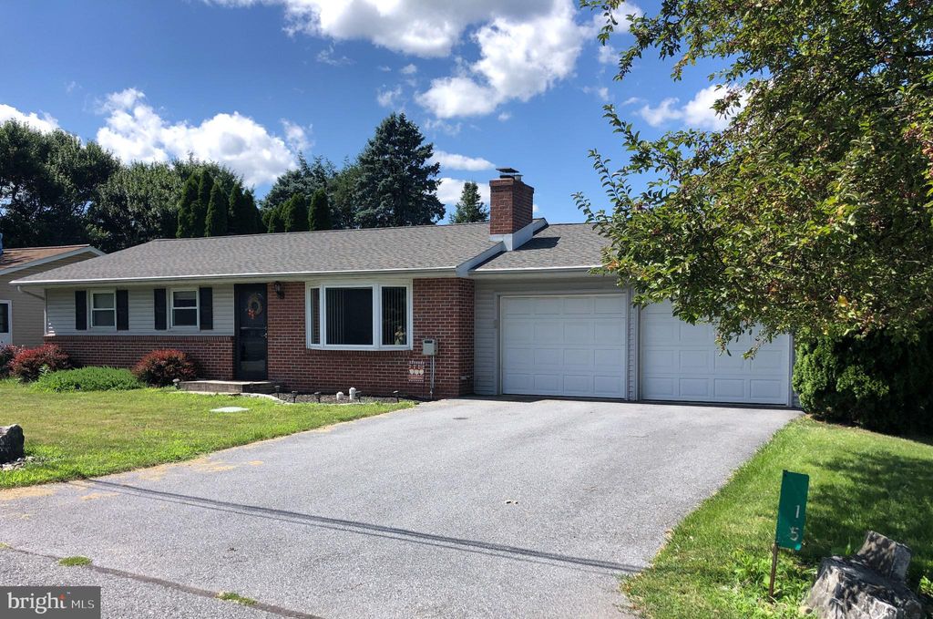 Photo of 15 ELIZABETH AVE, LEOLA, PA 17540 (MLS # PALA2038582)