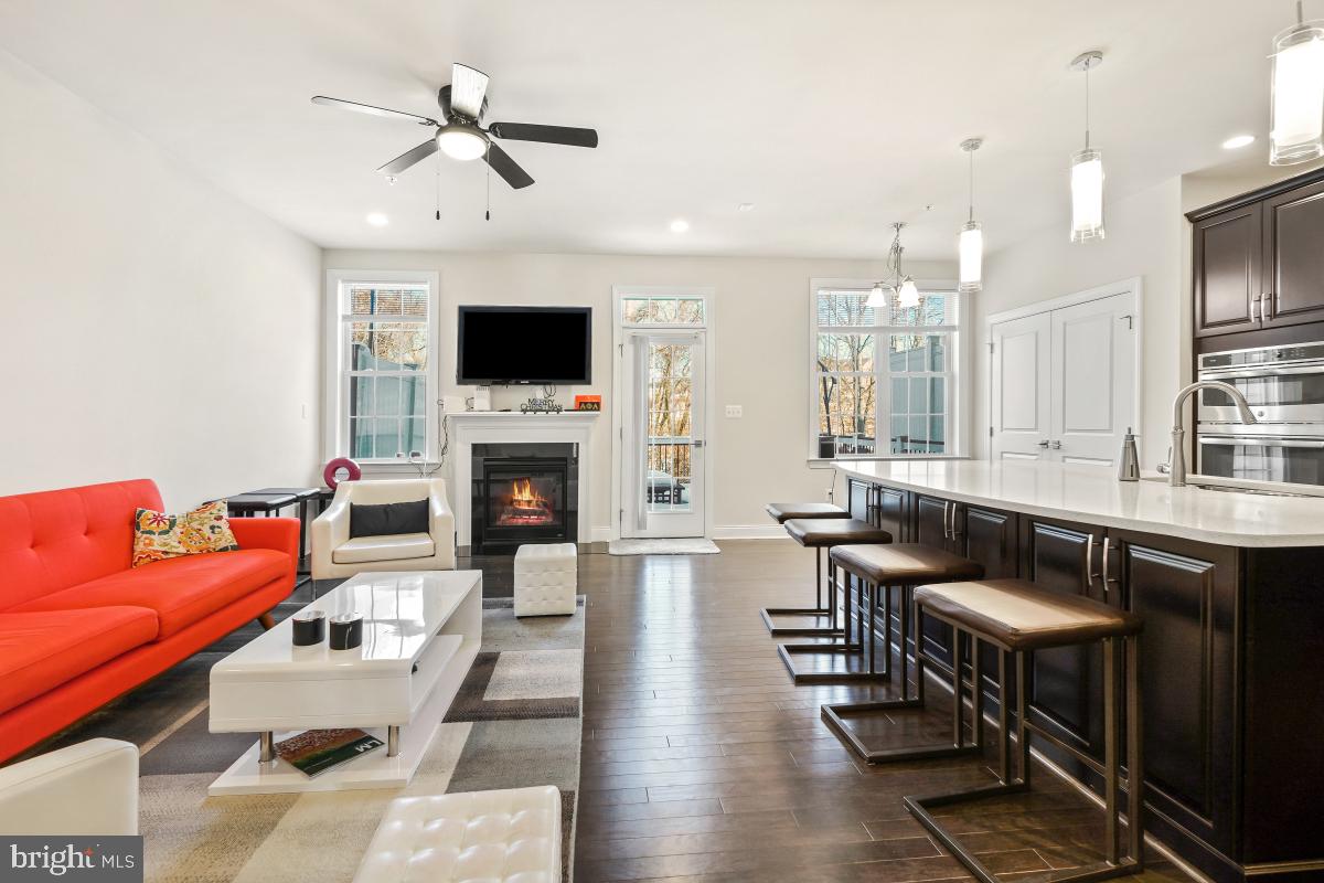 10712 FLYING CHANGE COURT