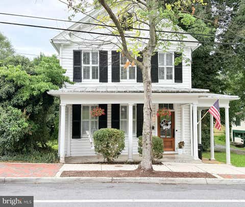 Homes For Sale - 414 N Braddock Street<br/> WINCHESTER, VA 22601
