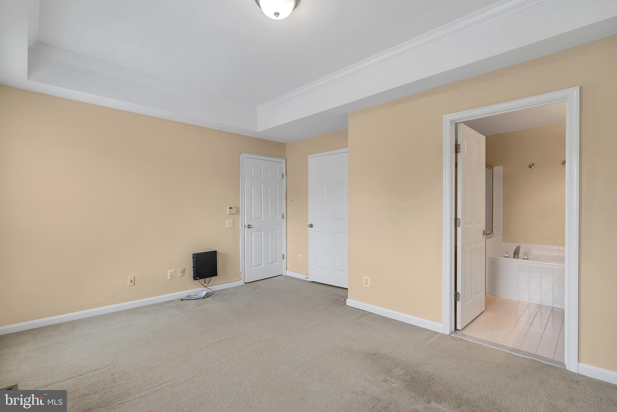 VILLAGES AT FALLS CHURCH - Residential Lease