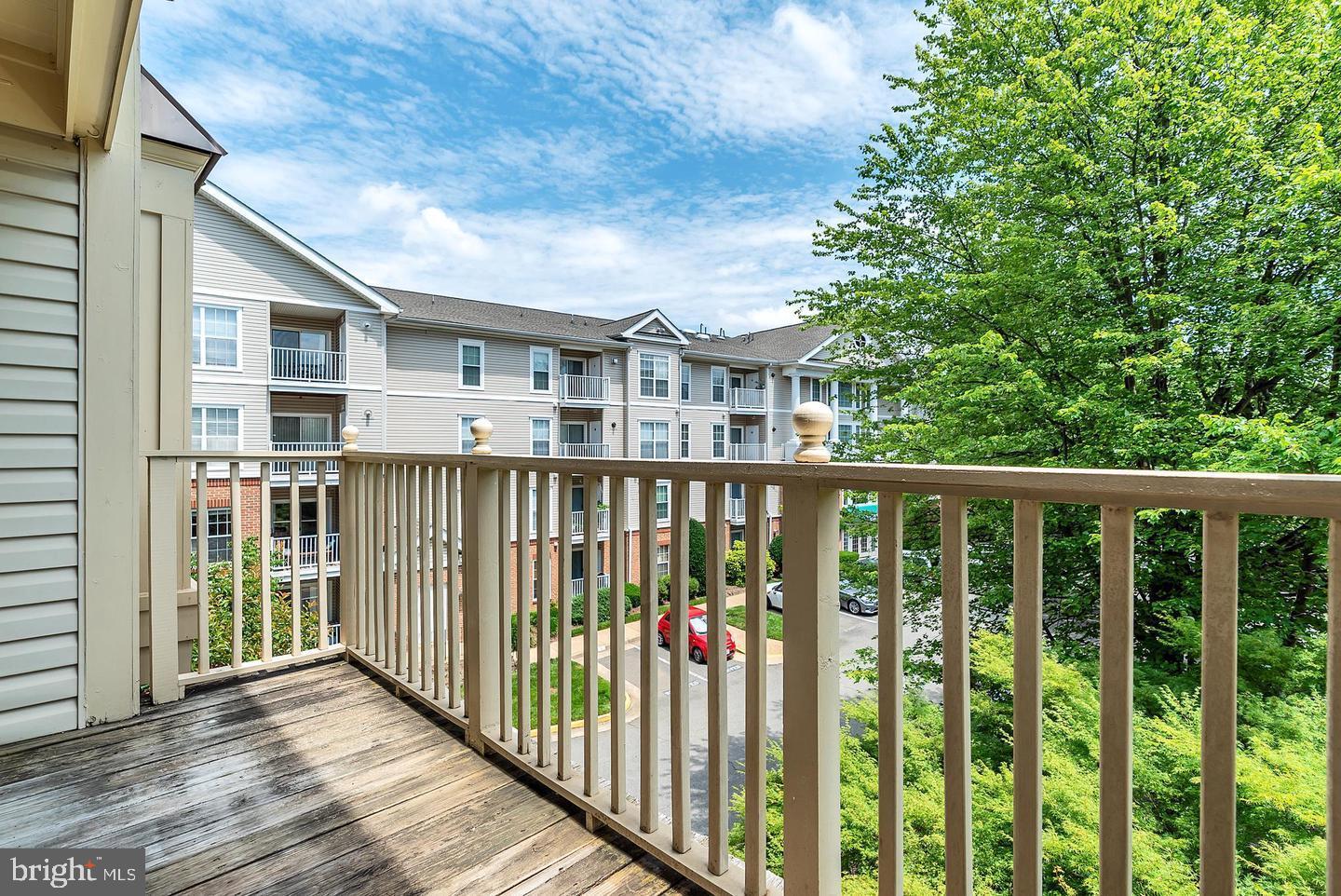 VILLAGES AT FALLS CHURCH - Residential Lease