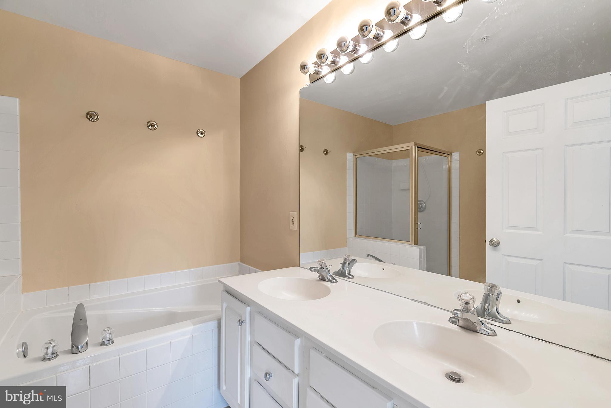 VILLAGES AT FALLS CHURCH - Residential Lease