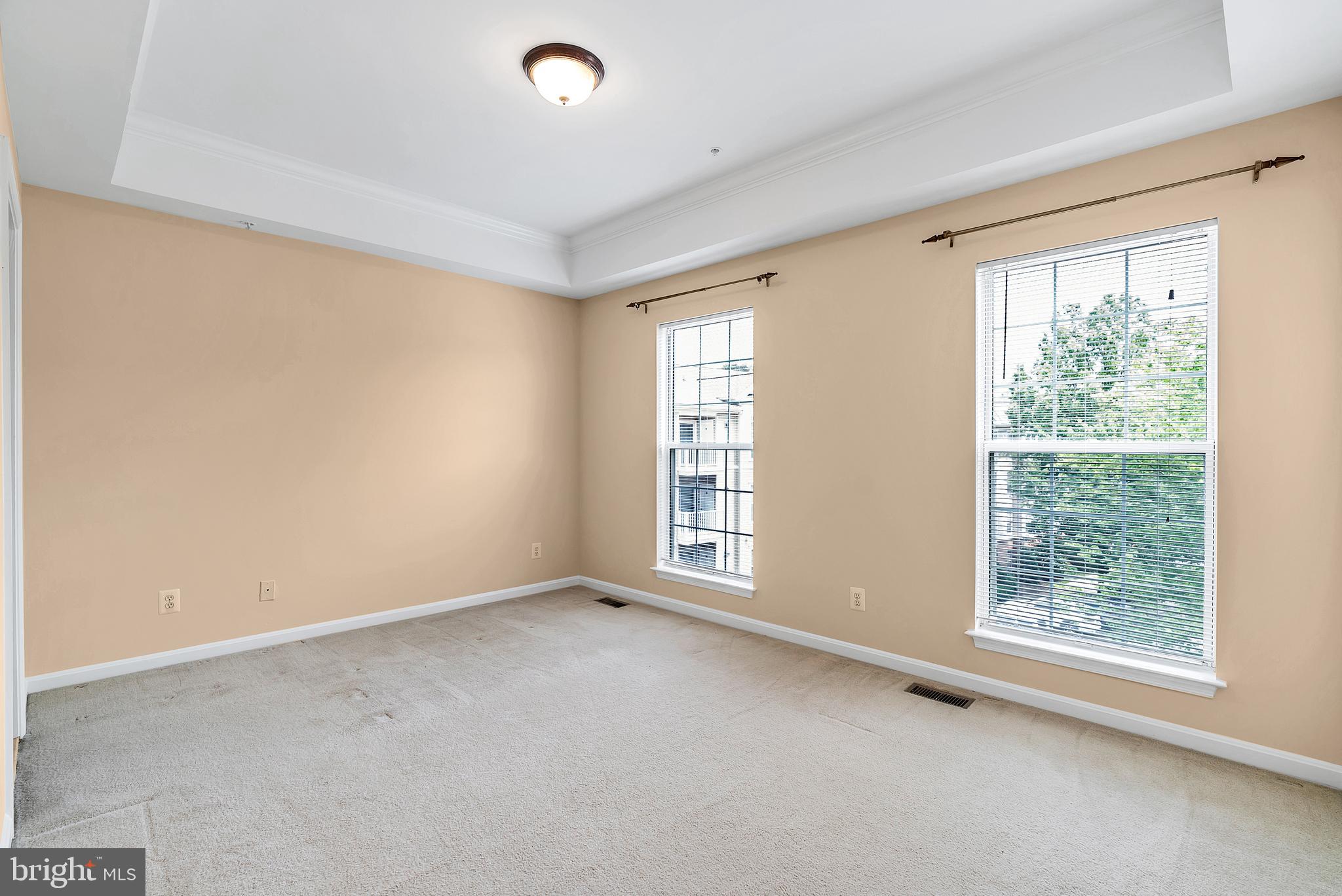 VILLAGES AT FALLS CHURCH - Residential Lease