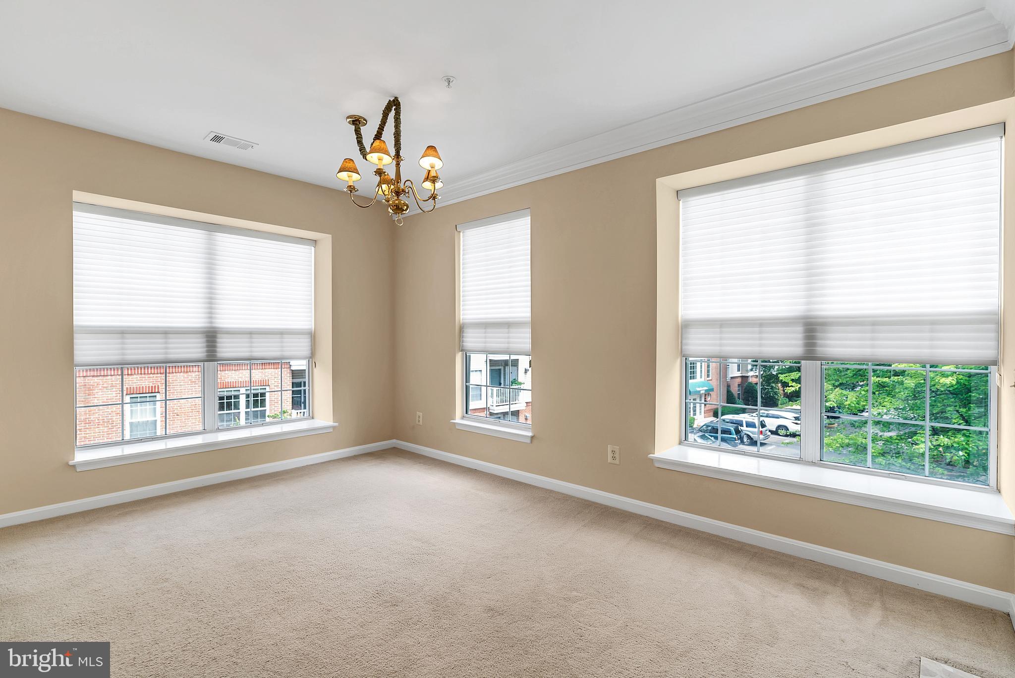 VILLAGES AT FALLS CHURCH - Residential Lease