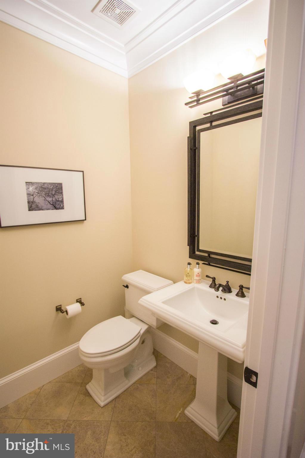 OVER LEE KNOLLS - Residential