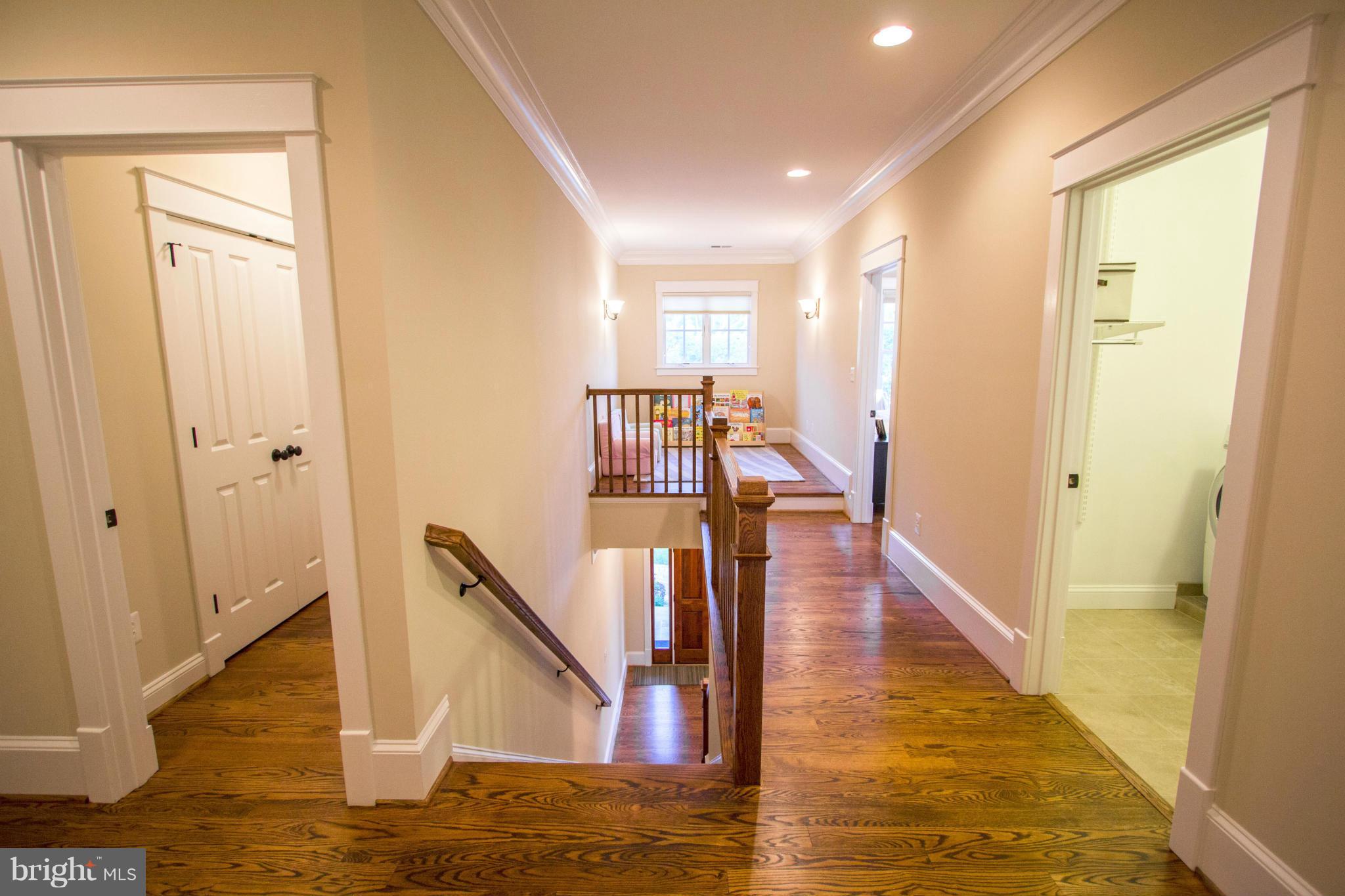 OVER LEE KNOLLS - Residential