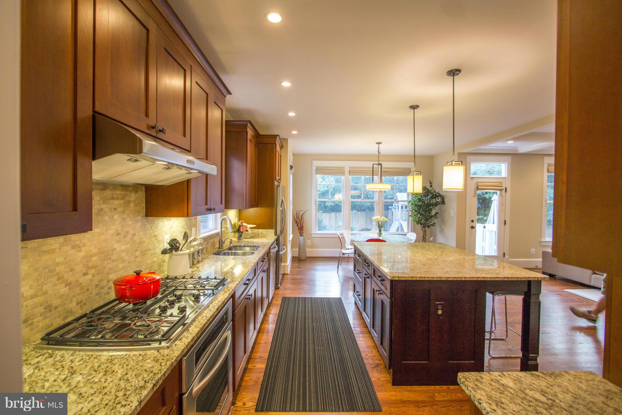 OVER LEE KNOLLS - Residential