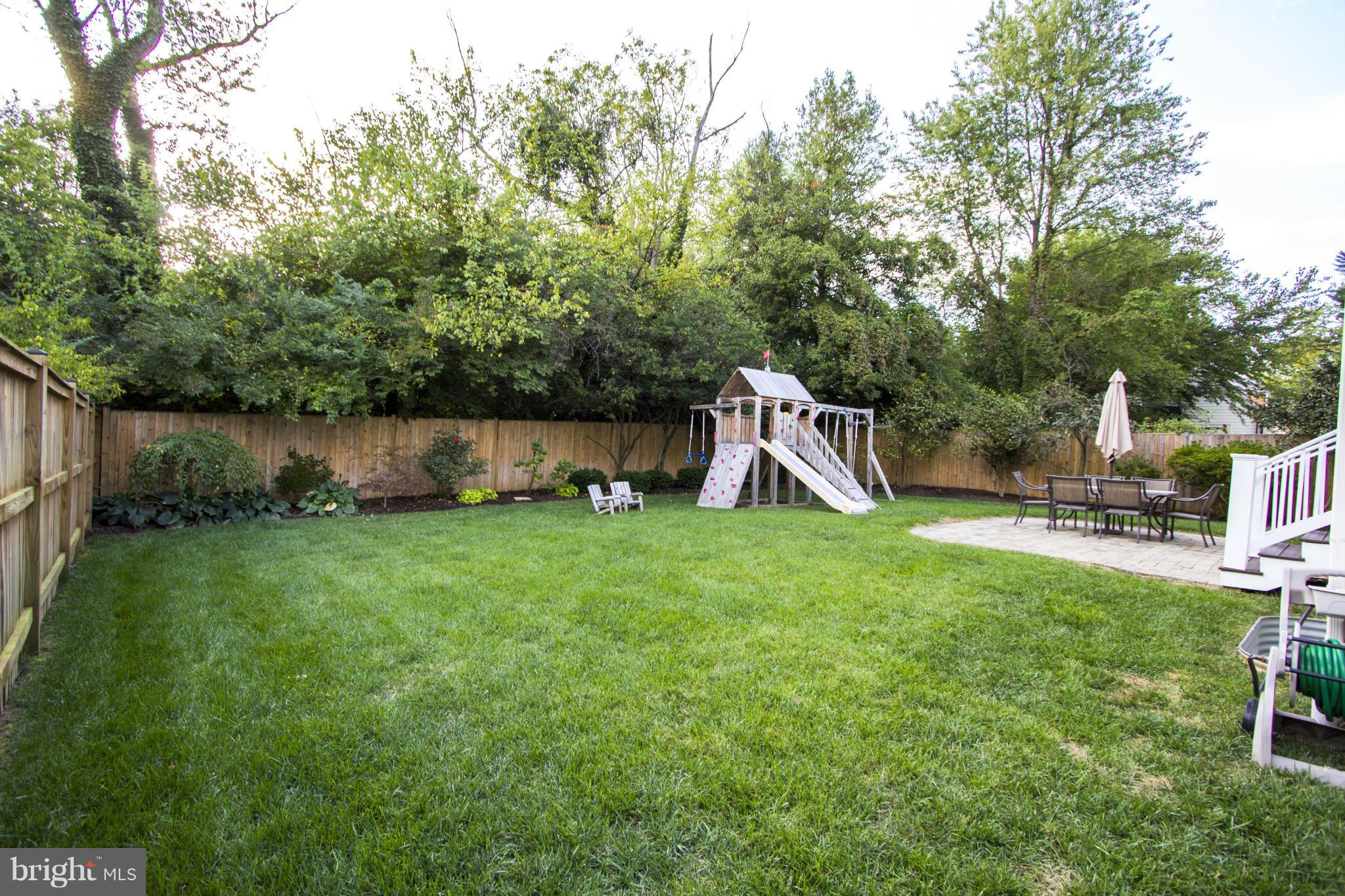 OVER LEE KNOLLS - Residential