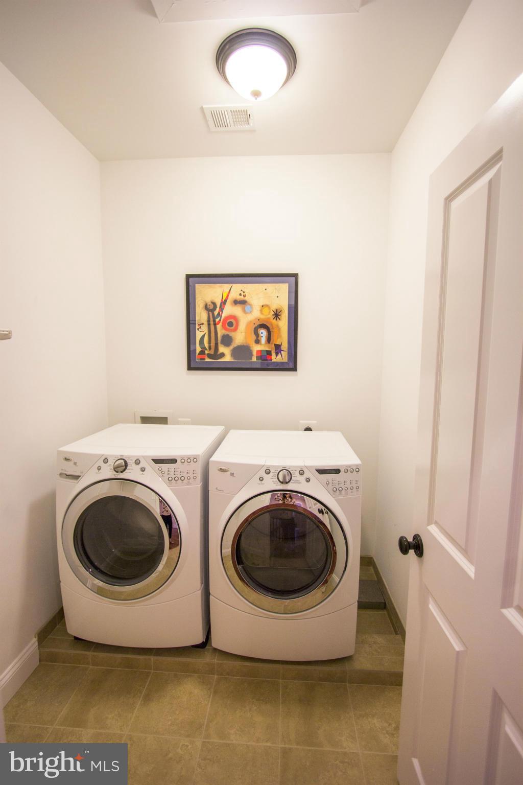 OVER LEE KNOLLS - Residential