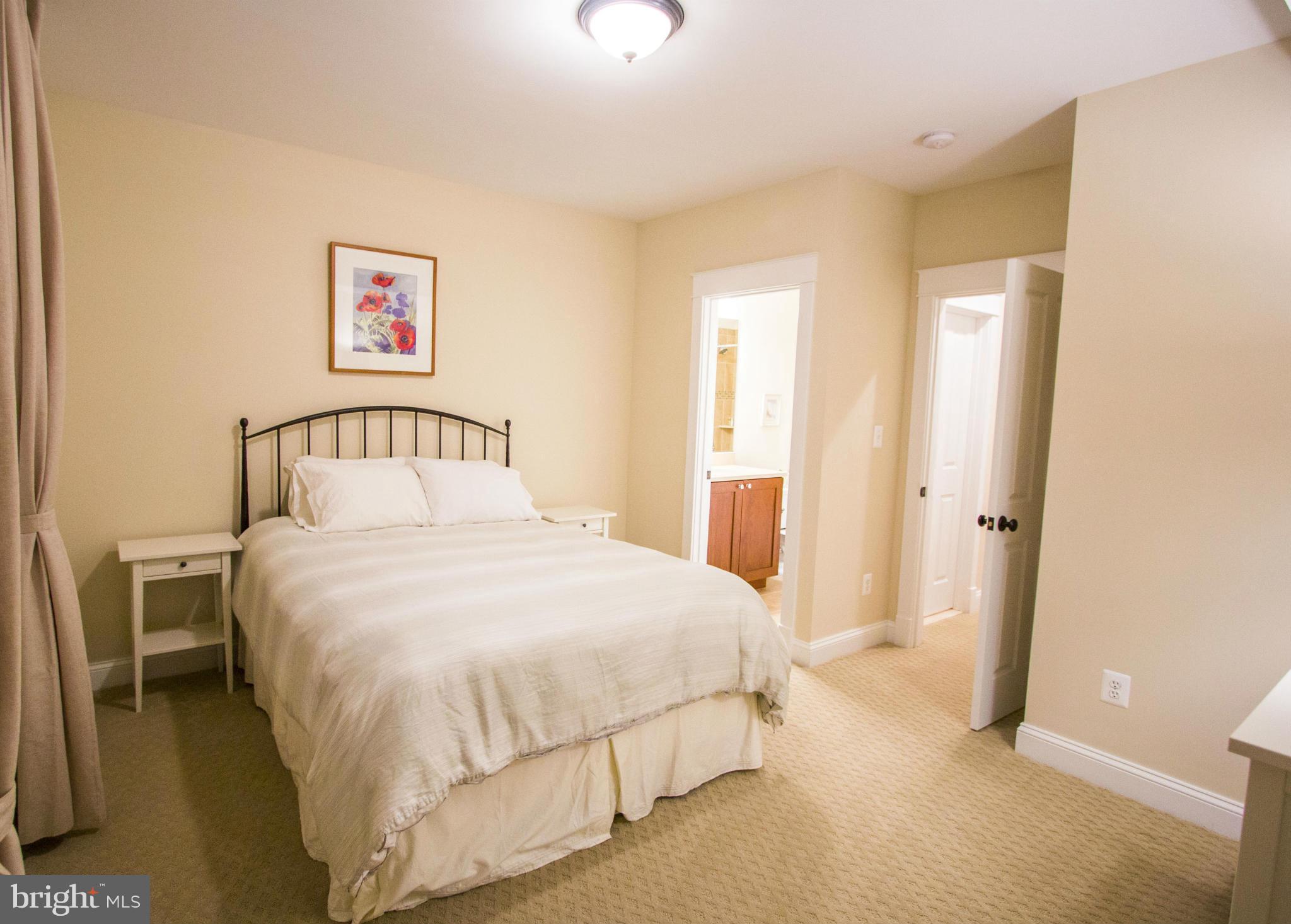 OVER LEE KNOLLS - Residential