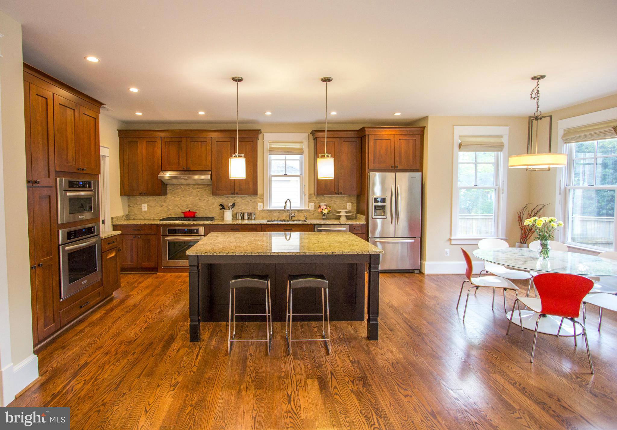 OVER LEE KNOLLS - Residential