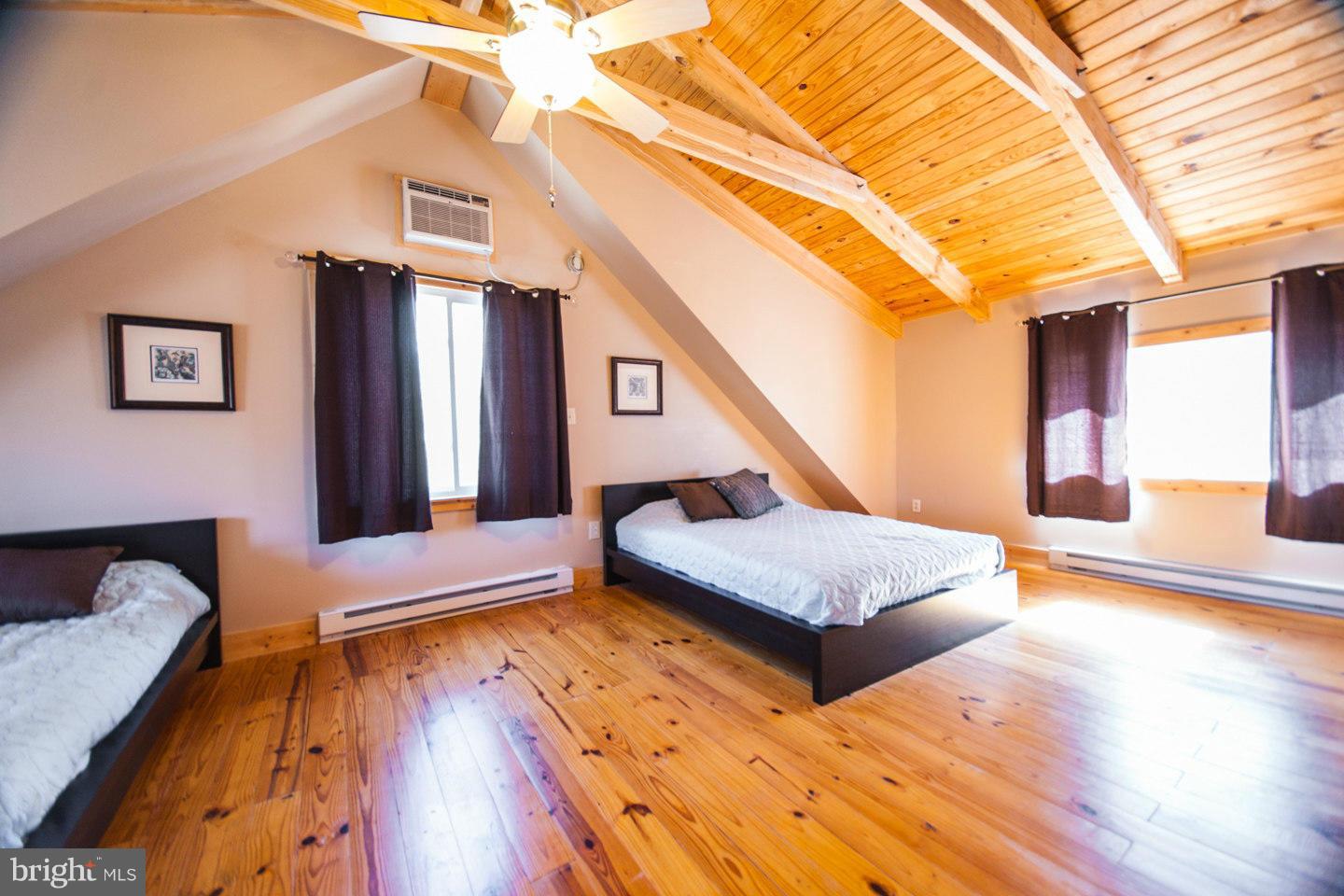 RIVER RIDGE - Residential