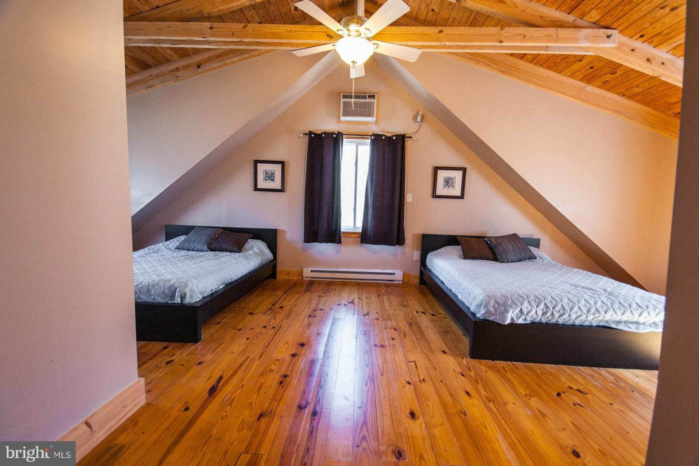 RIVER RIDGE - Residential