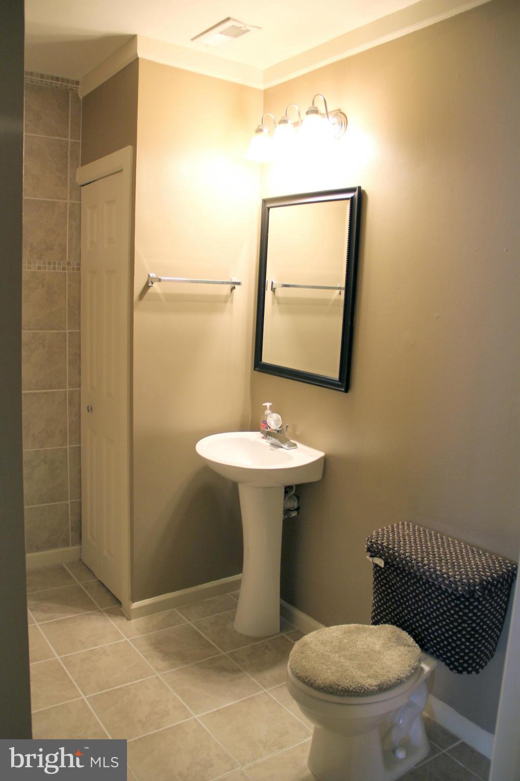 WILLOW WOODS - Residential Lease