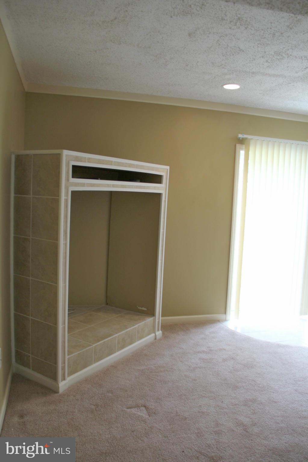 WILLOW WOODS - Residential Lease