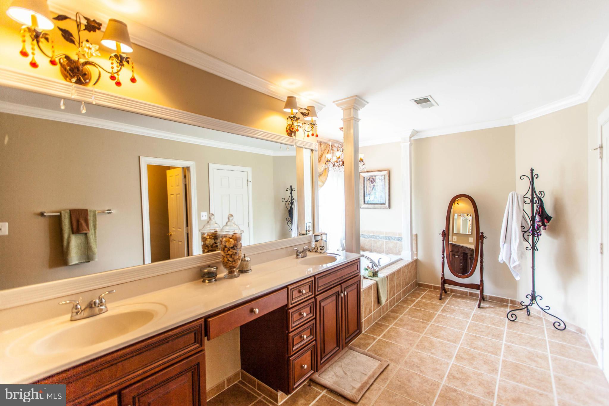 OCCOQUAN OVERLOOK - Residential