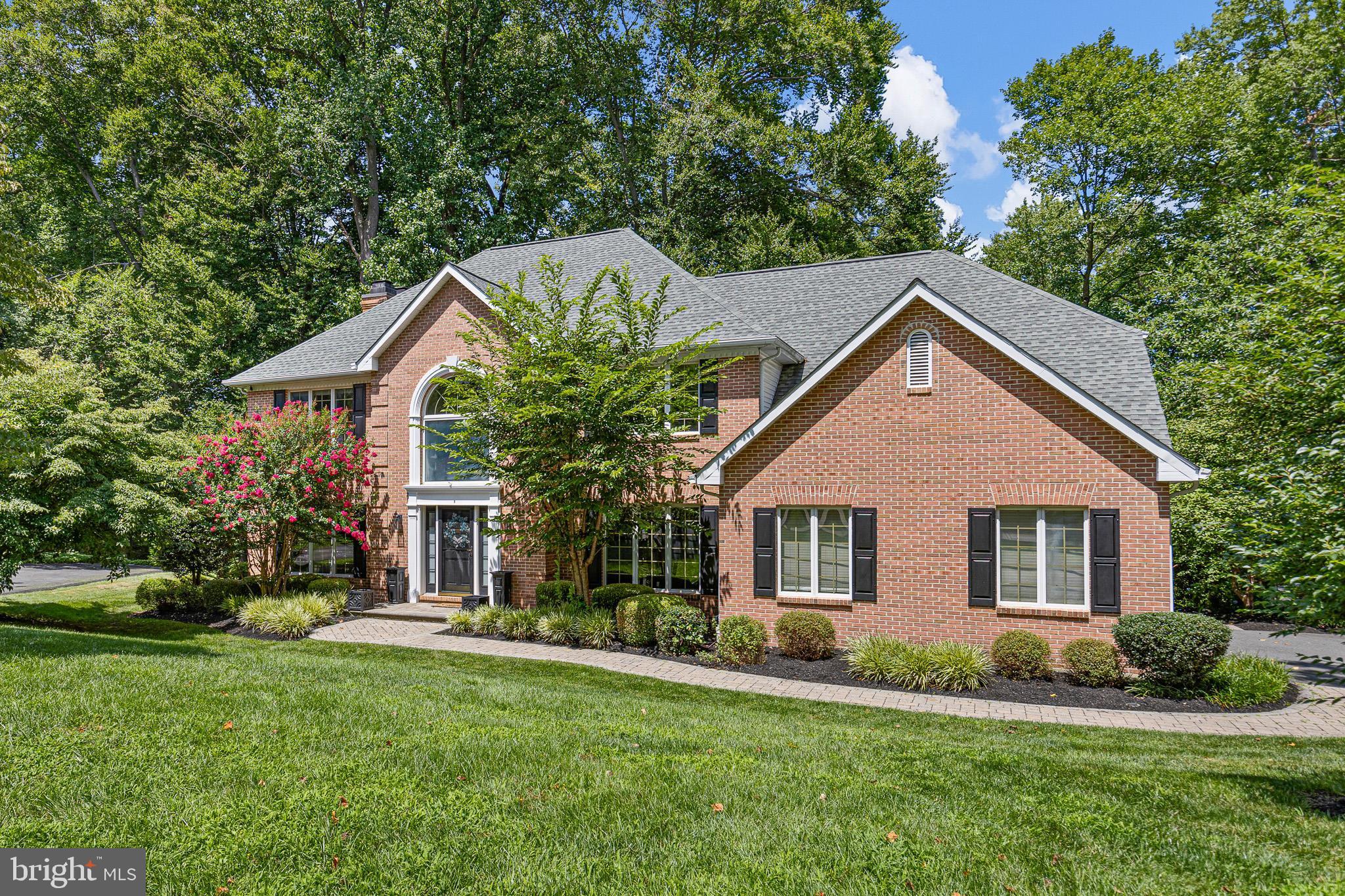 14 STONEBRIDGE DRIVE