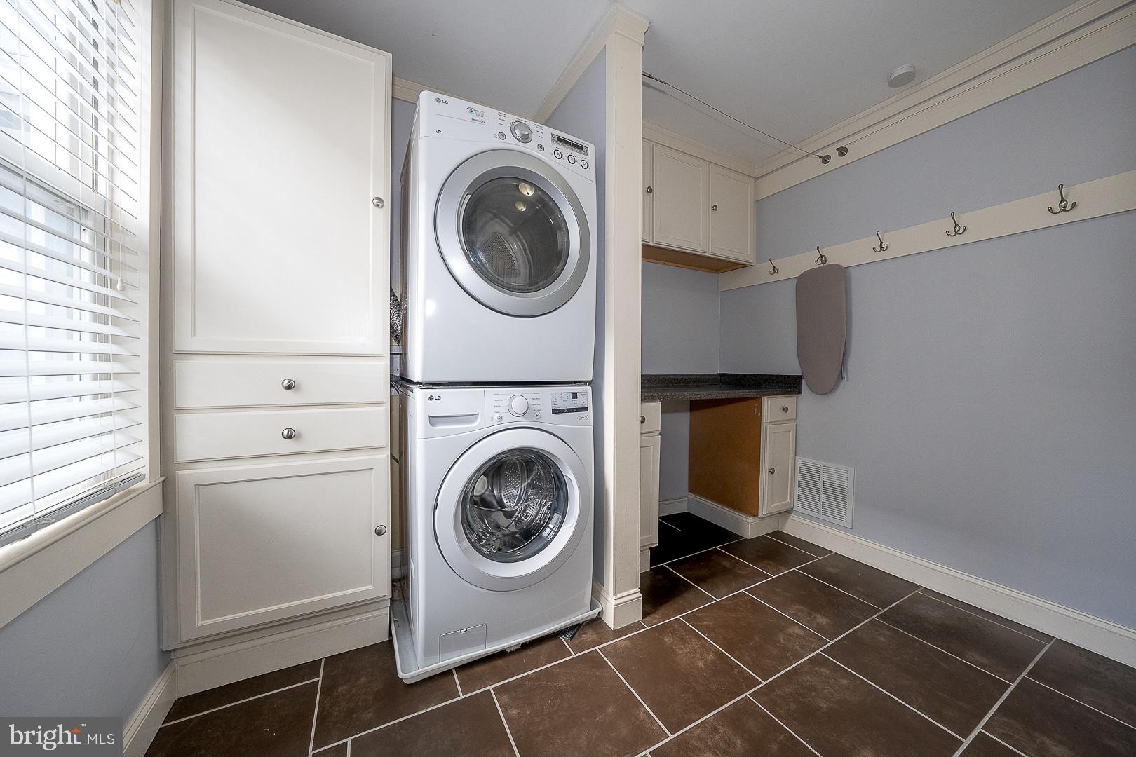 KIRKLYN - Residential