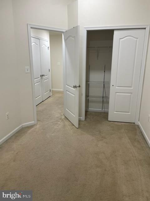 LOUDOUN VALLEY ESTATES 2 - Residential Lease